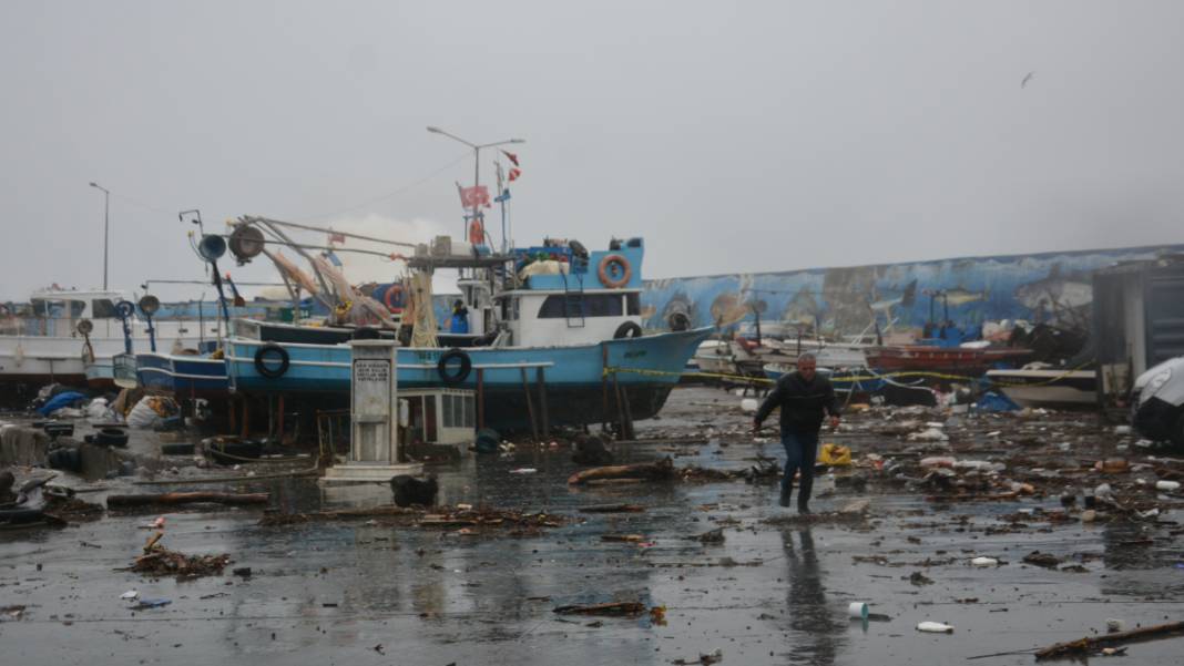 Yağmur, fırtına ve felaket... Kış hızlı geldi! Kar kalınlığı 50 santimetreyi geçti 6